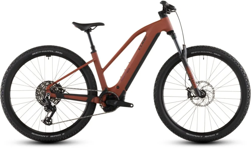 BICICLETA ELECTRICA CUBE REACTION HYBRID RACE 800 TRAPEZE AMBER BLACK 2026 Ofertă de sezon