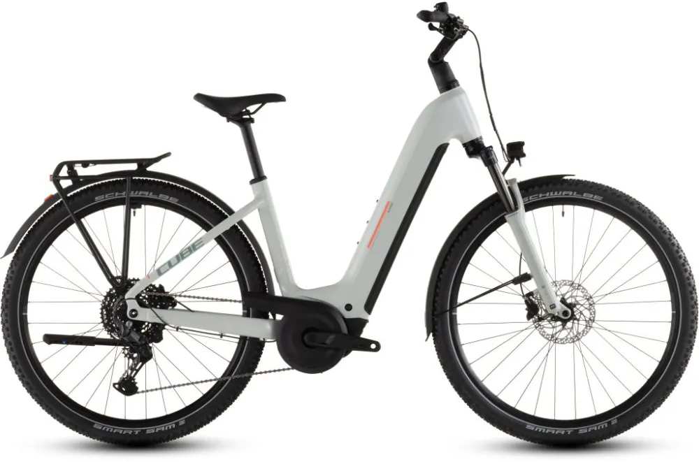 Noutate BICICLETA ELECTRICA CUBE NURIDE HYBRID PERFORMANCE 600 EASY ENTRY DESERTSTONE GREY 2026