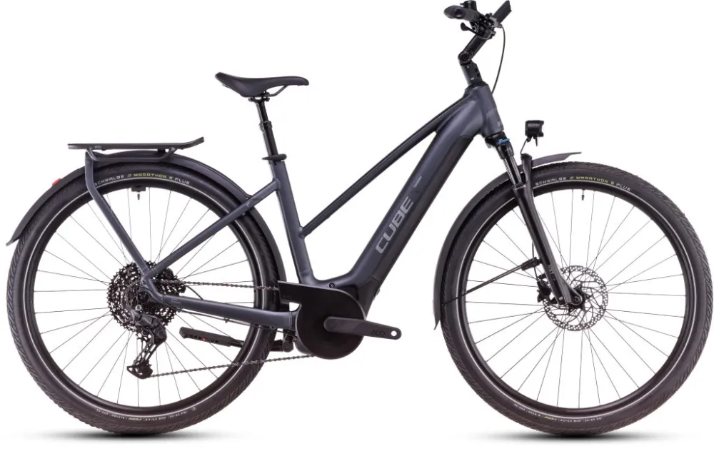 BICICLETA ELECTRICA CUBE TOURING HYBRID PRO 625 TRAPEZE METALLICGREY CHROME 2025 Preț mic