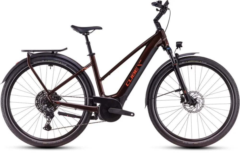 BICICLETA ELECTRICA CUBE TOURING HYBRID PRO 625 TRAPEZE CINNAMON ORANGE 2025 Cel mai bun preț