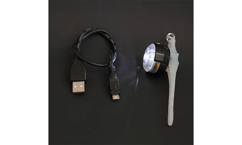 Far Q-LITE QL-LM005F Usb - 1led - 2 functii Cel mai vândut
