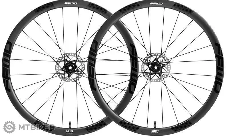 Set roți FFWD DRIFT SE 28", disc, carbon, ax fix - Shimano HG Super ofertă
