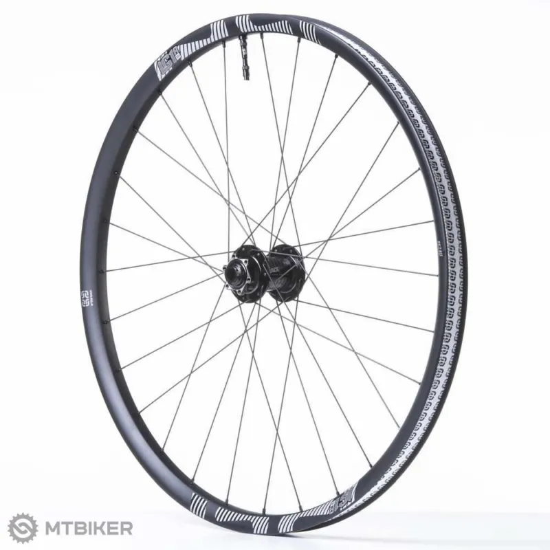 Roată față e-thirteen LG1 Race Carbon Enduro 27.5", 30 mm, 15x110 mm, 6 găuri Ofertă specială