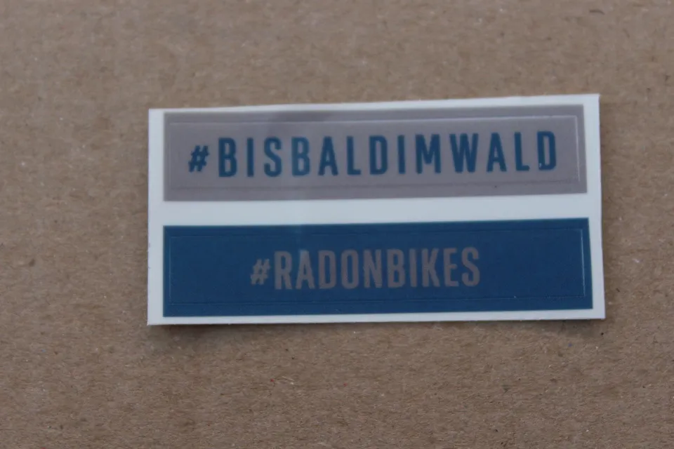 Radon 2x sticker 62/31mm sticker Vezi acum