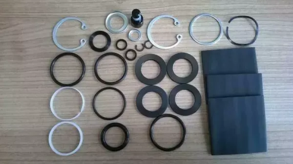 KIT SERVICE ROCKSHOX BOXXER TEAM (2010-2014) Preferatul clienților