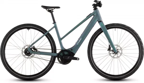 BICICLETA ELECTRICA CUBE EDITOR HYBRID SLT 400X TRAPEZE SMARAGDGREY PRISM 2026 58 cm Promoție