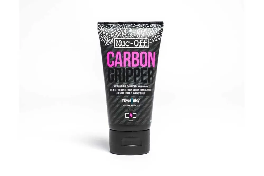 Ofertă exclusivă Muc-Off Carbon Gripper 75g.