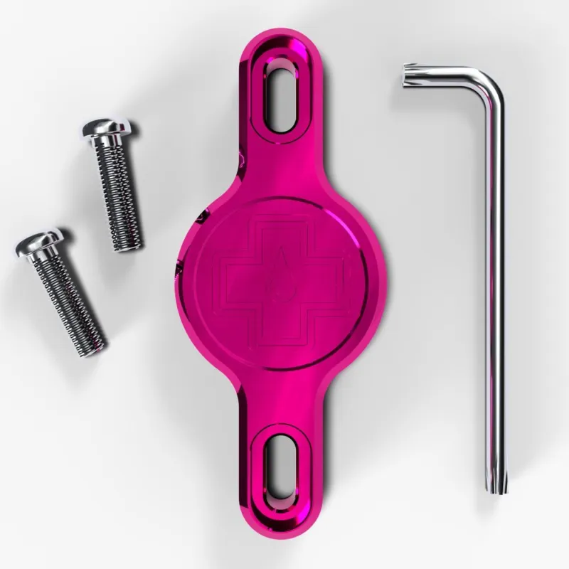 Suport Apple AirTag pentru cadru Muc-Off Secure Tag Holder V2 Roz Reducere