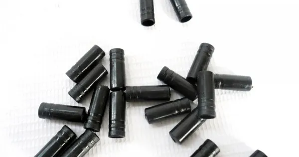 Capac camasa Bikeforce 5 mm plastic negru Expediere rapidă